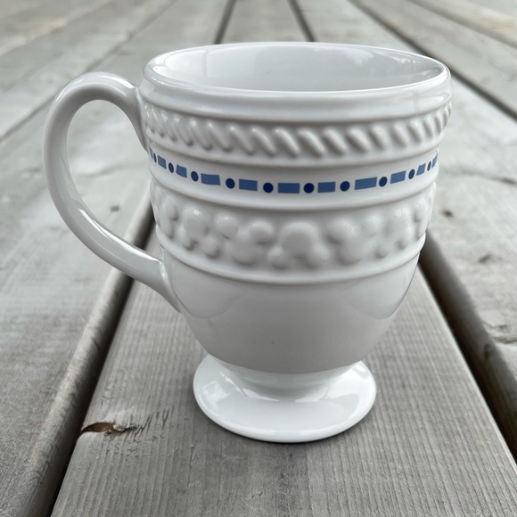 Disney Gourmet Mickey 10 Ounce Coffee Mug - Picture 6 of 10